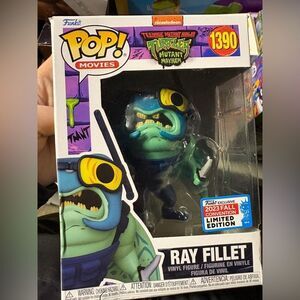 Nwt* has a dented box from being at the bottom of a pallet Ray Fillet Pop